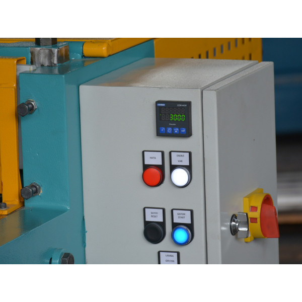Гильотинные ножницы Ckemsa ERGM 1520 × 2,0 мм