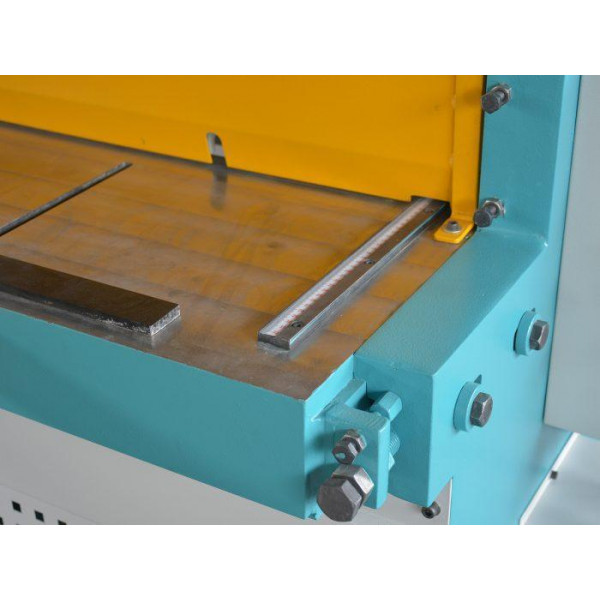 Гильотинные ножницы Ckemsa ERGM 1520 × 2,0 мм
